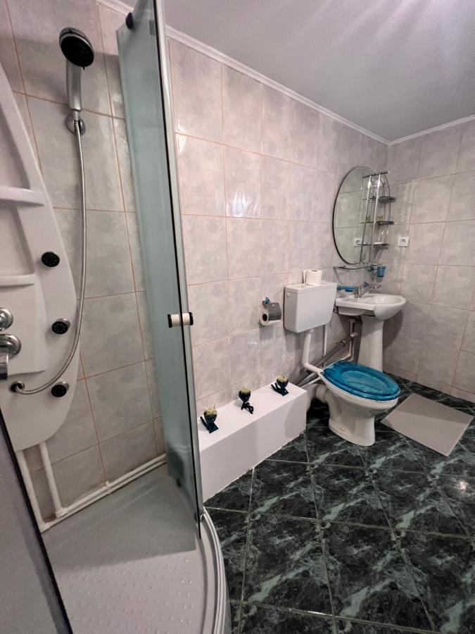 Hypnotic Villa Pitesti Luaran gambar