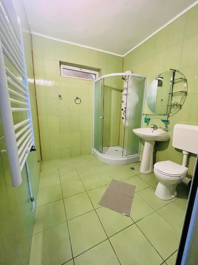 Hypnotic Villa Pitesti Luaran gambar