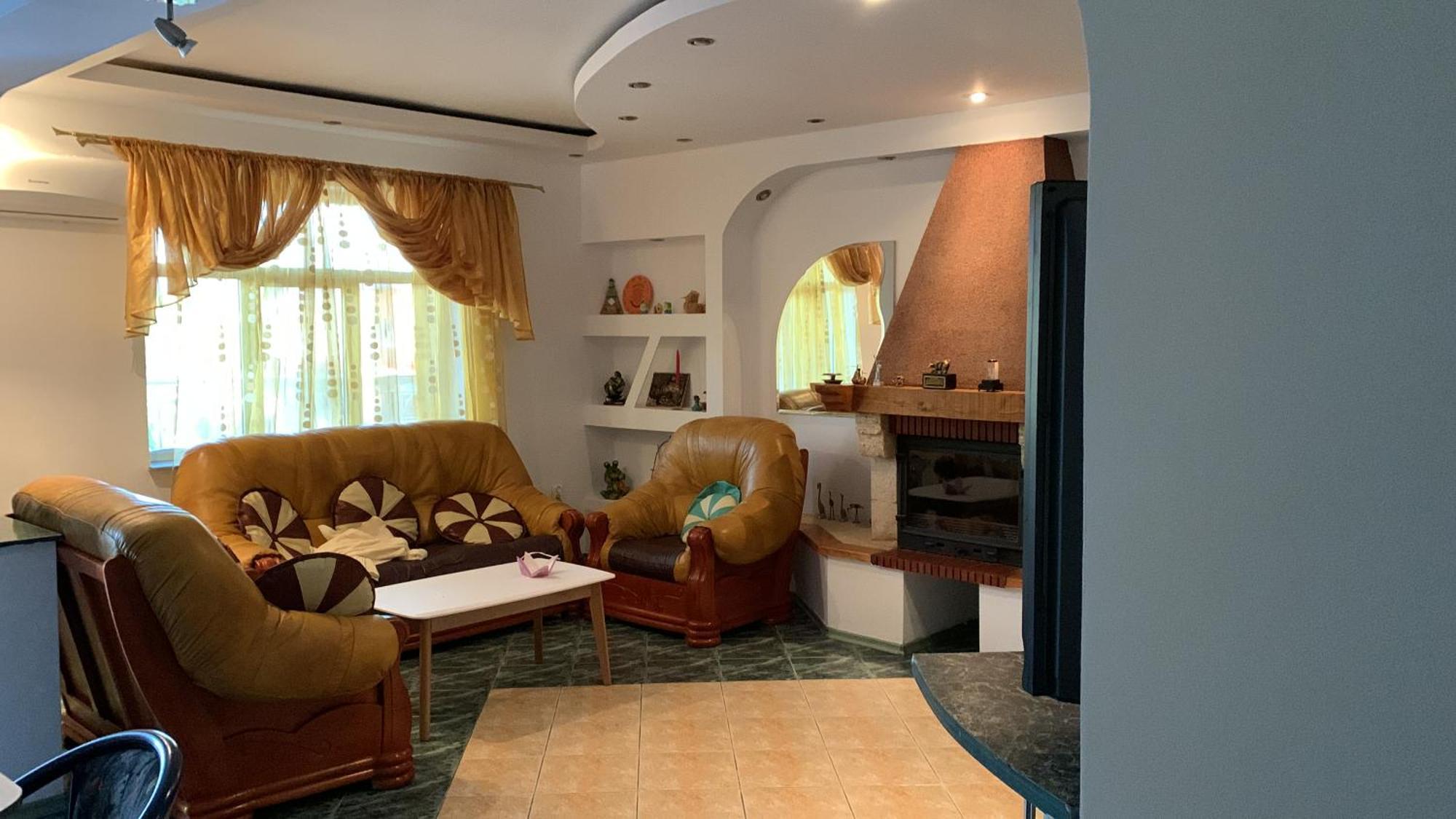 Hypnotic Villa Pitesti Luaran gambar