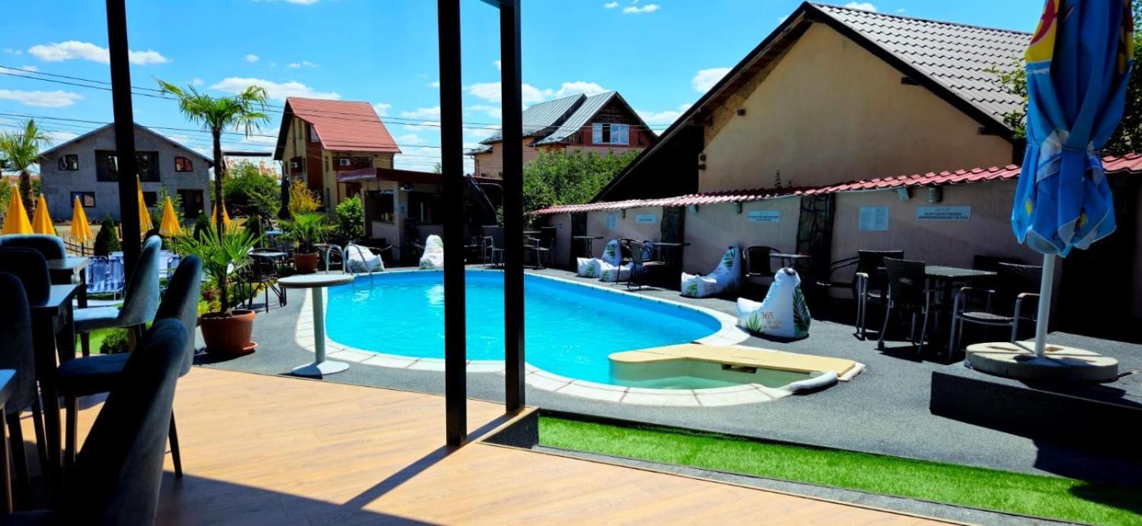 Hypnotic Villa Pitesti Luaran gambar