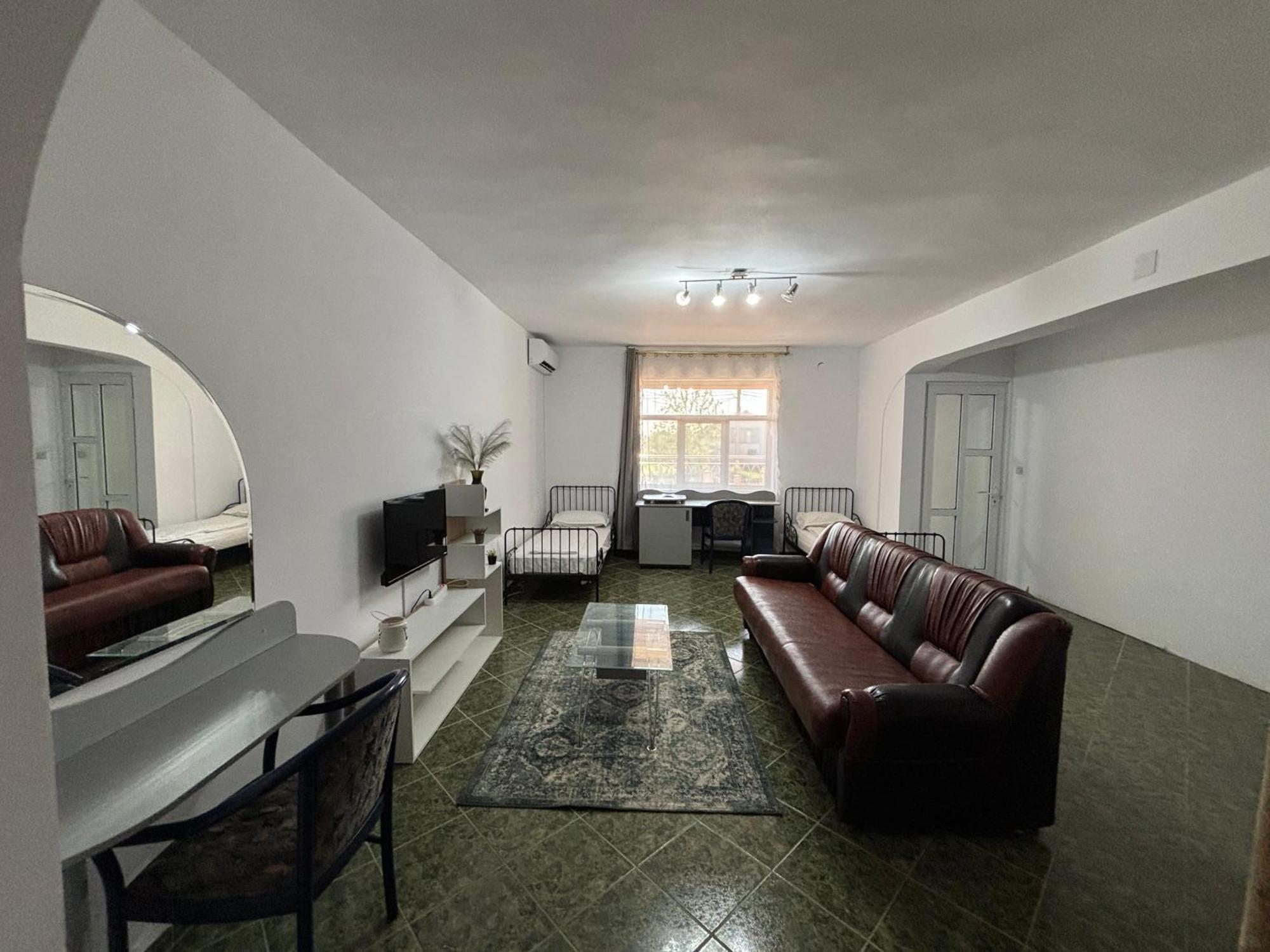 Hypnotic Villa Pitesti Luaran gambar