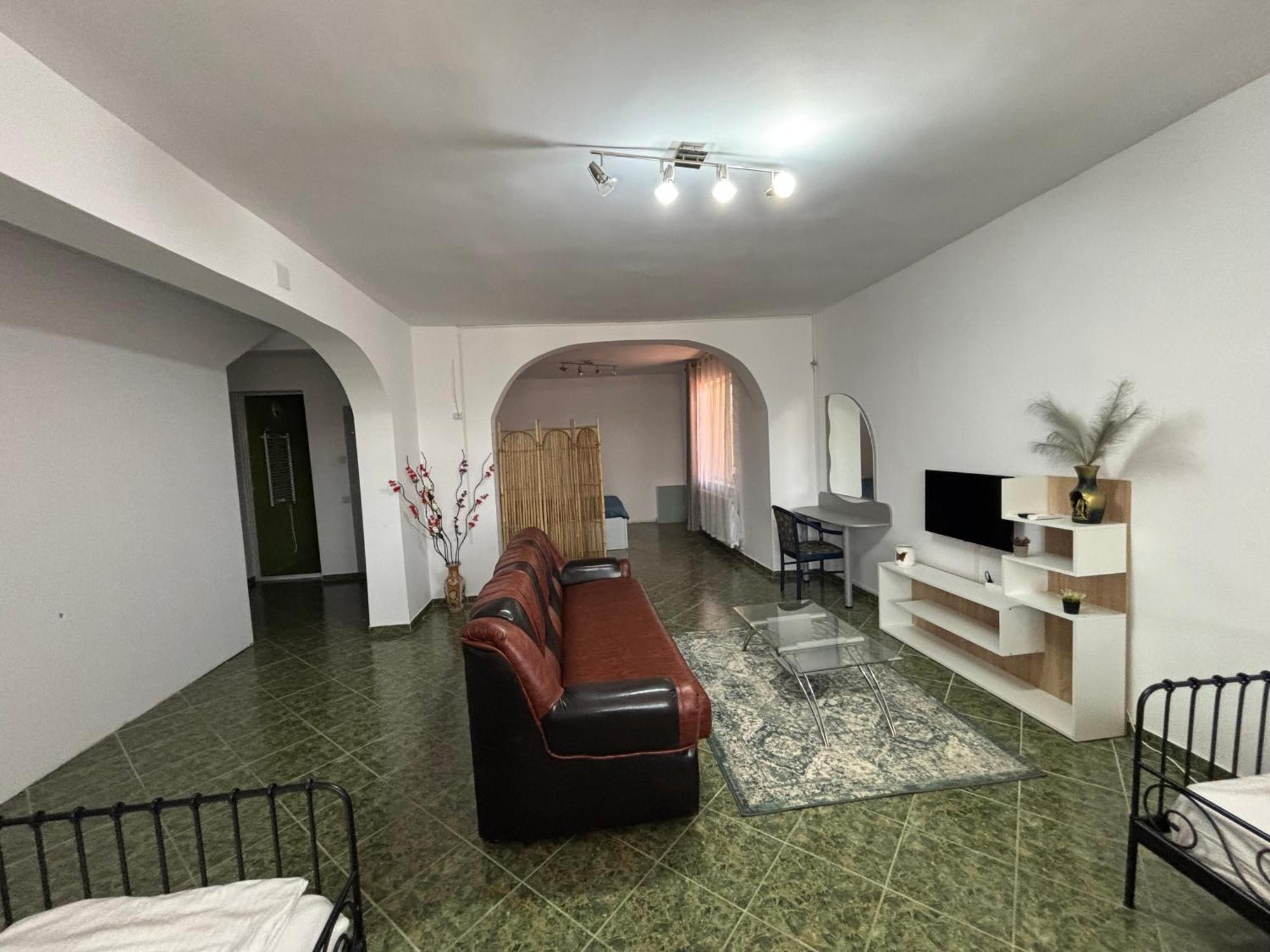 Hypnotic Villa Pitesti Luaran gambar