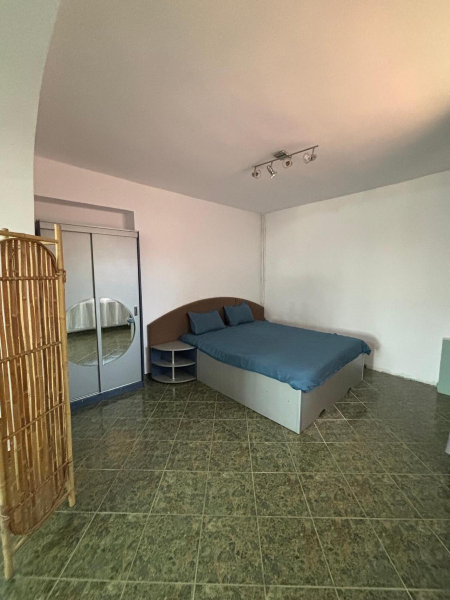Hypnotic Villa Pitesti Luaran gambar